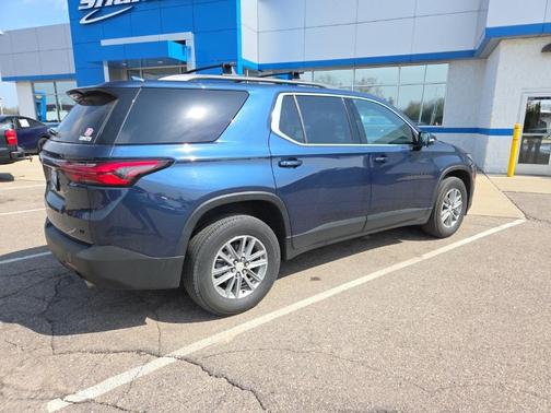 2022 Chevrolet Traverse LT Cloth
