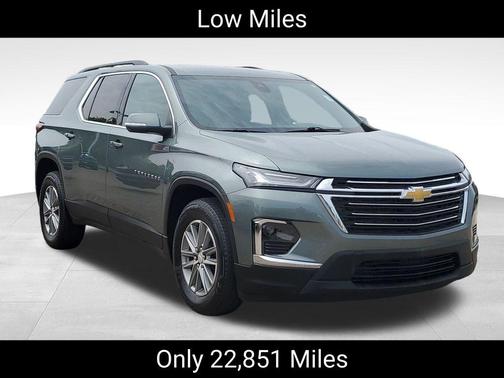 Silver Sage Metallic 2023 Chevrolet Traverse LT Cloth