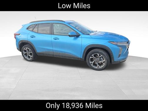 Marina Blue 2025 Chevrolet Trax LT