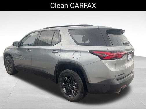 Sterling Gray Metallic 2023 Chevrolet Traverse LT Cloth