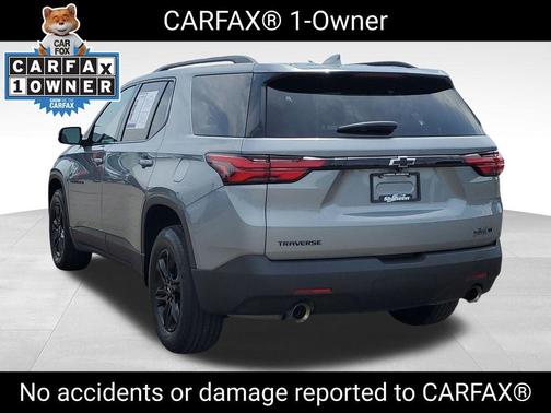 Sterling Gray Metallic 2023 Chevrolet Traverse LT Cloth