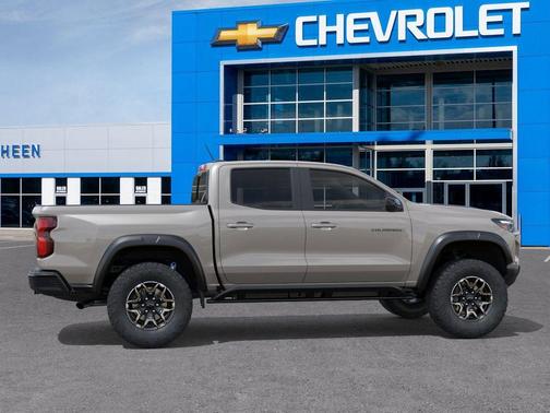 White Sand 2026 Chevrolet Colorado ZR2