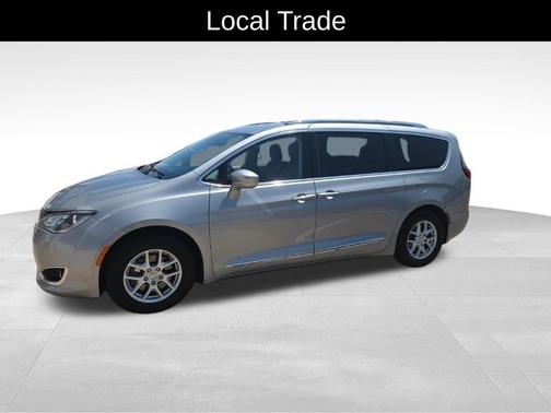 Billet Silver Metallic Clearcoat 2020 Chrysler Pacifica Touring-L