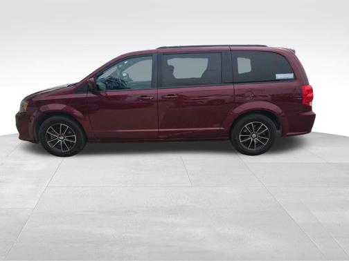 Octane Red Pearlcoat 2018 Dodge Grand Caravan SXT