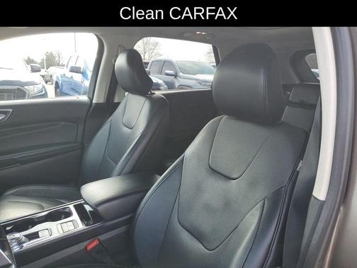 Beige 2019 Ford Edge Titanium