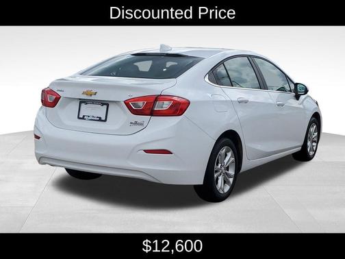 White 2019 Chevrolet Cruze LT