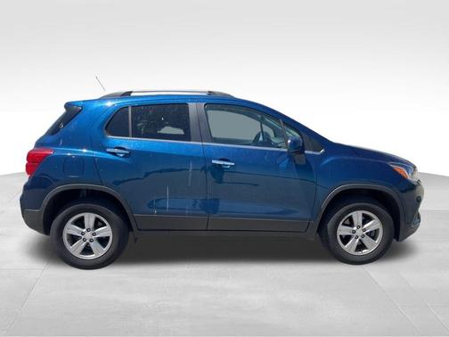 Pacific Blue Metallic 2019 Chevrolet Trax LT