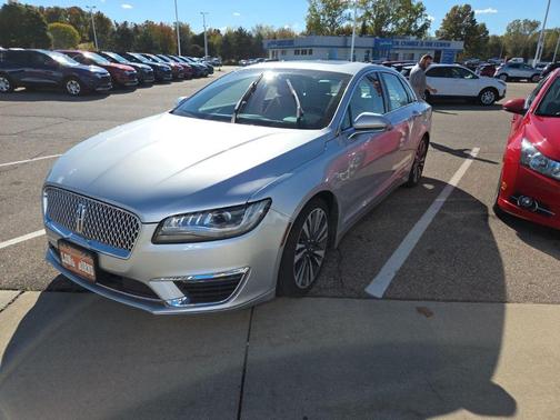 2017 Lincoln MKZ Select