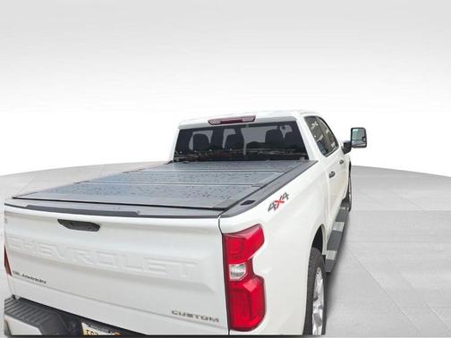Summit White 2021 Chevrolet Silverado 1500 Custom