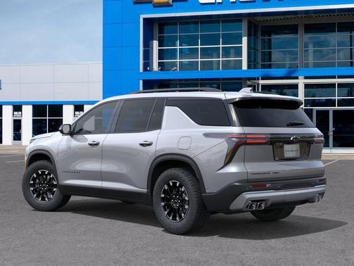Sterling Gray Metallic 2026 Chevrolet Traverse Z71