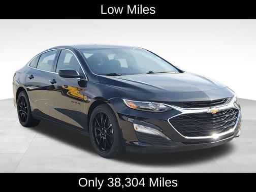 Mosaic Black Metallic 2024 Chevrolet Malibu LT