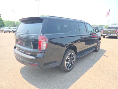 2024 Chevrolet Suburban RST