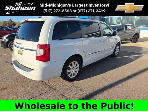2013 Chrysler Town & Country Touring