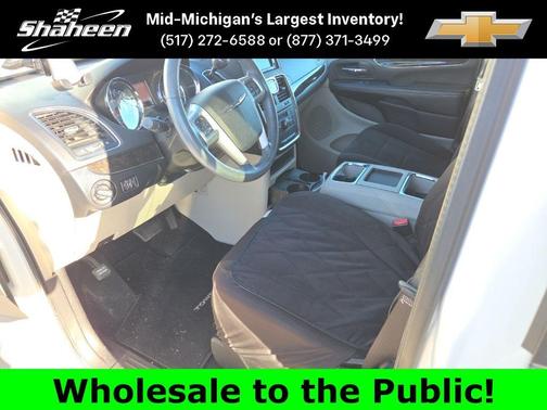 2013 Chrysler Town & Country Touring