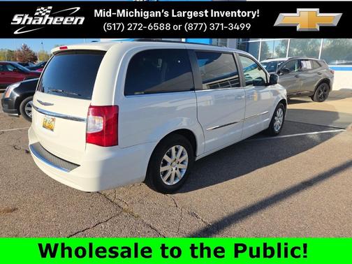 2013 Chrysler Town & Country Touring
