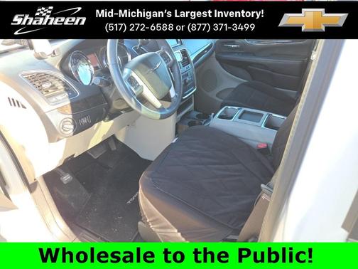 2013 Chrysler Town & Country Touring