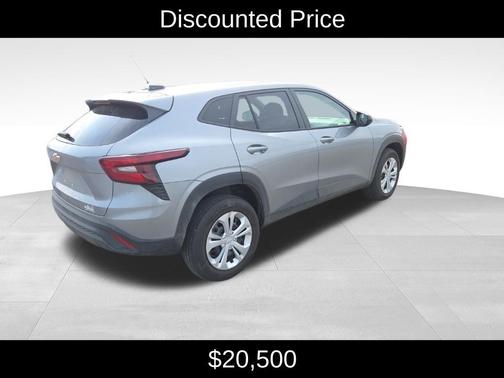 Sterling Gray Metallic 2026 Chevrolet Trax LS