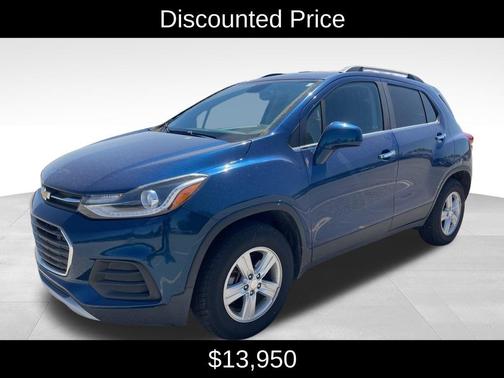 Pacific Blue Metallic 2019 Chevrolet Trax LT