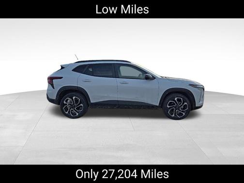 Summit White 2024 Chevrolet Trax 2RS