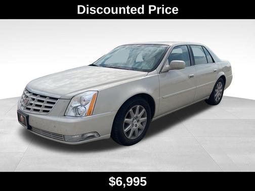 Vanilla Latte 2010 Cadillac DTS Base