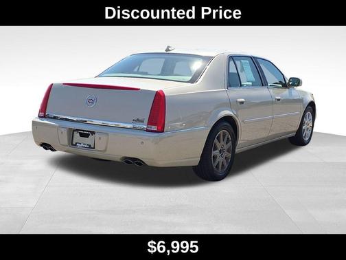 Vanilla Latte 2010 Cadillac DTS Base