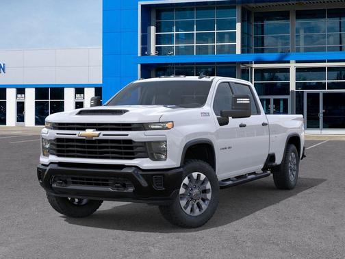 Summit White 2026 Chevrolet Silverado 2500 Custom