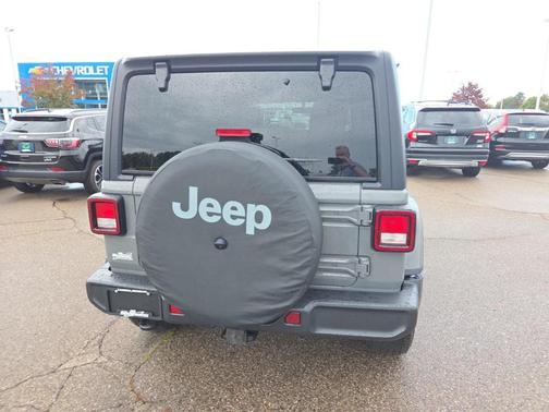 2021 Jeep Wrangler Unlimited Sahara