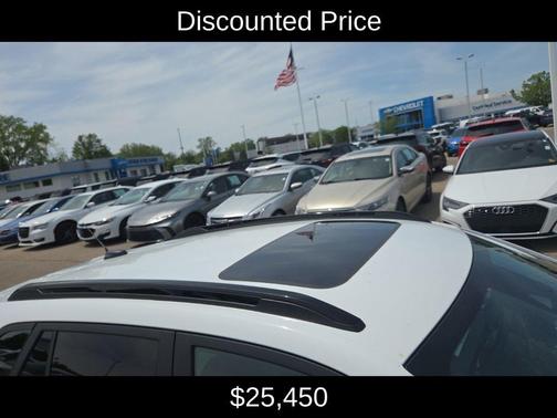 Summit White 2025 Chevrolet Trax 2RS