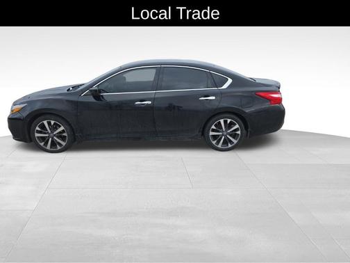 2016 Nissan Altima 2.5 SR