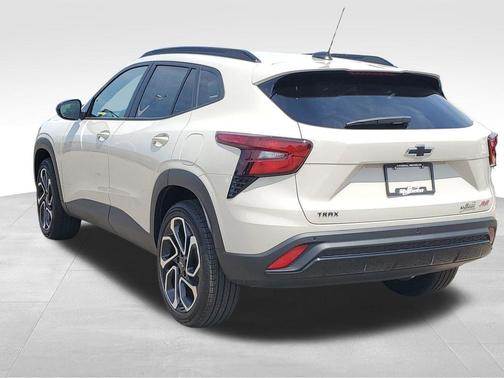 White Sand 2026 Chevrolet Trax 2RS