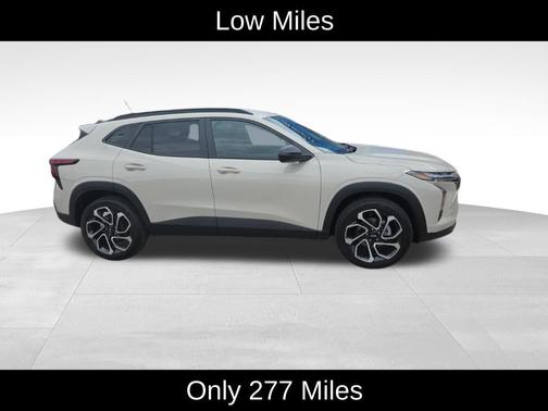 White Sand 2026 Chevrolet Trax 2RS