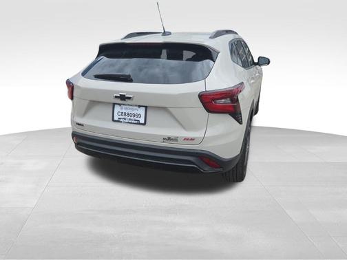 White Sand 2026 Chevrolet Trax 2RS