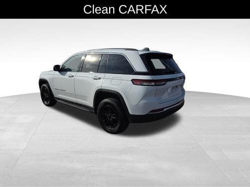 2023 Jeep Grand Cherokee Laredo