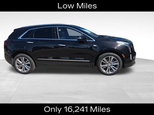 Stellar Black Metallic 2025 Cadillac XT5 Premium Luxury