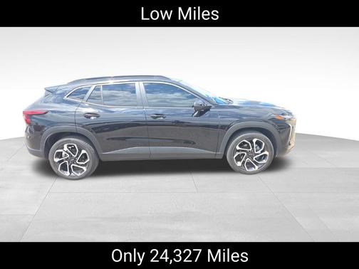 Mosaic Black Metallic 2024 Chevrolet Trax 2RS