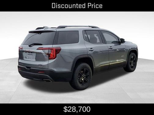 2022 GMC Acadia AT4