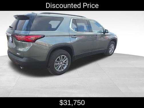 2023 Chevrolet Traverse LT Cloth