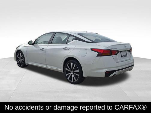 2022 Nissan Altima 2.5 Platinum
