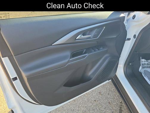 Summit White 2025 Chevrolet Equinox EV LT