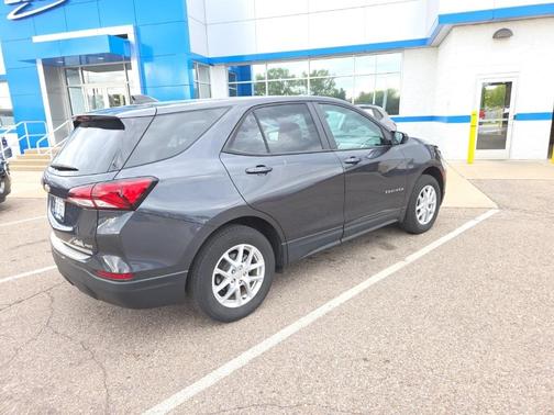 2022 Chevrolet Equinox LS