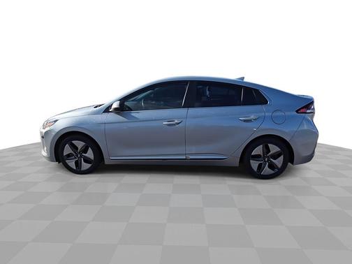 2022 Hyundai IONIQ Hybrid SEL