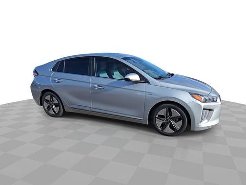 2022 Hyundai IONIQ Hybrid SEL