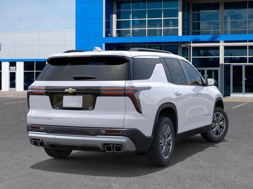 Summit White 2026 Chevrolet Traverse LT