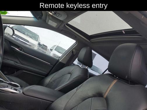 2018 Toyota Camry Hybrid XLE