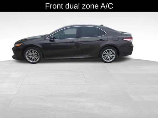 2018 Toyota Camry Hybrid XLE