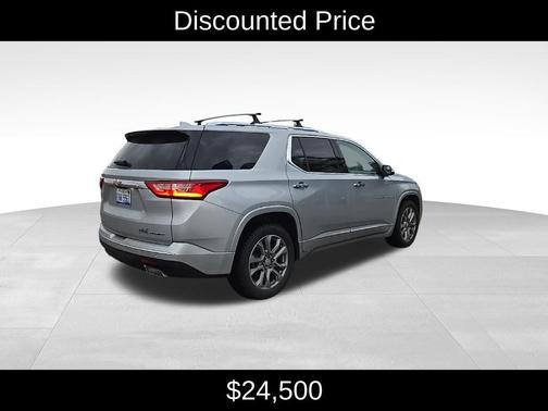 Silver Ice Metallic 2019 Chevrolet Traverse Premier