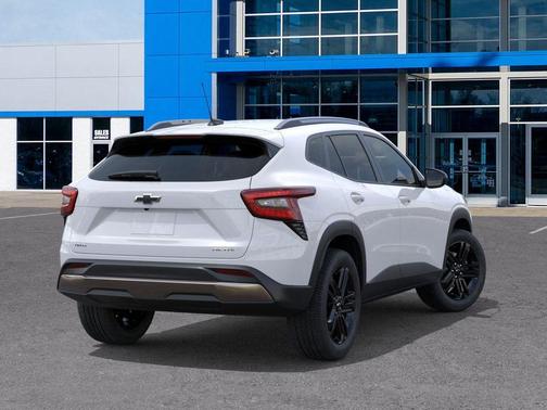 Summit White 2026 Chevrolet Trax ACTIV