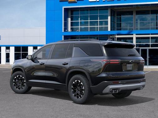 Mosaic Black Metallic 2027 Chevrolet Traverse Z71