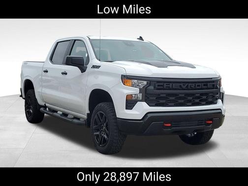 Summit White 2024 Chevrolet Silverado 1500 Custom Trail Boss
