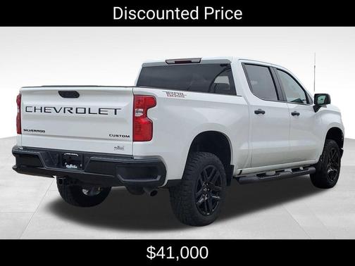 Summit White 2024 Chevrolet Silverado 1500 Custom Trail Boss